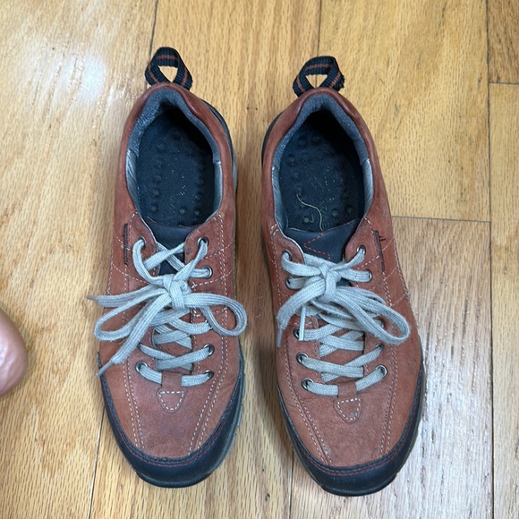 Clark’s Wave Walk Shoe in Teracotta Size 5.5M - Picture 2 of 6